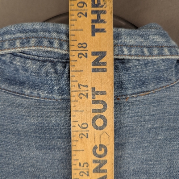 Hunt Club Medium Petite Vintage-Looking Denim Button Down Shirt - Picture 8 of 9